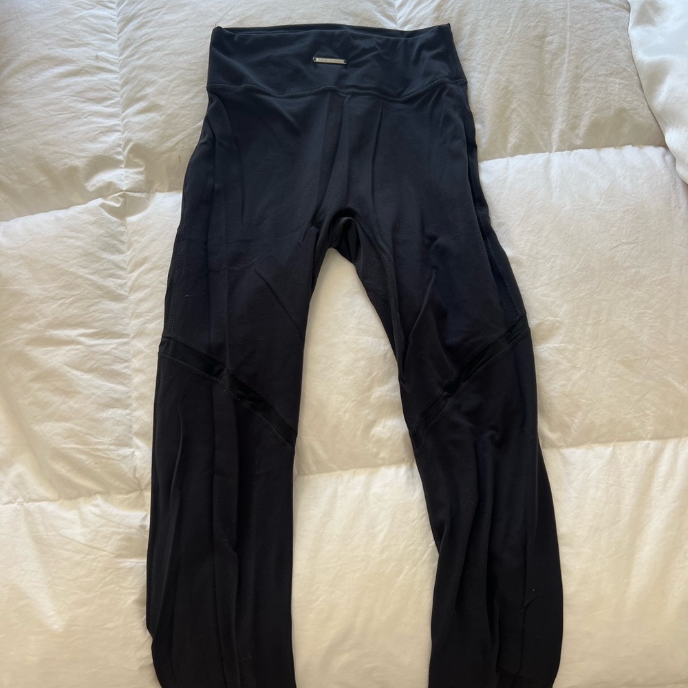 Gymshark Black Performance Leggings Sleek Moisture-Wicking Design